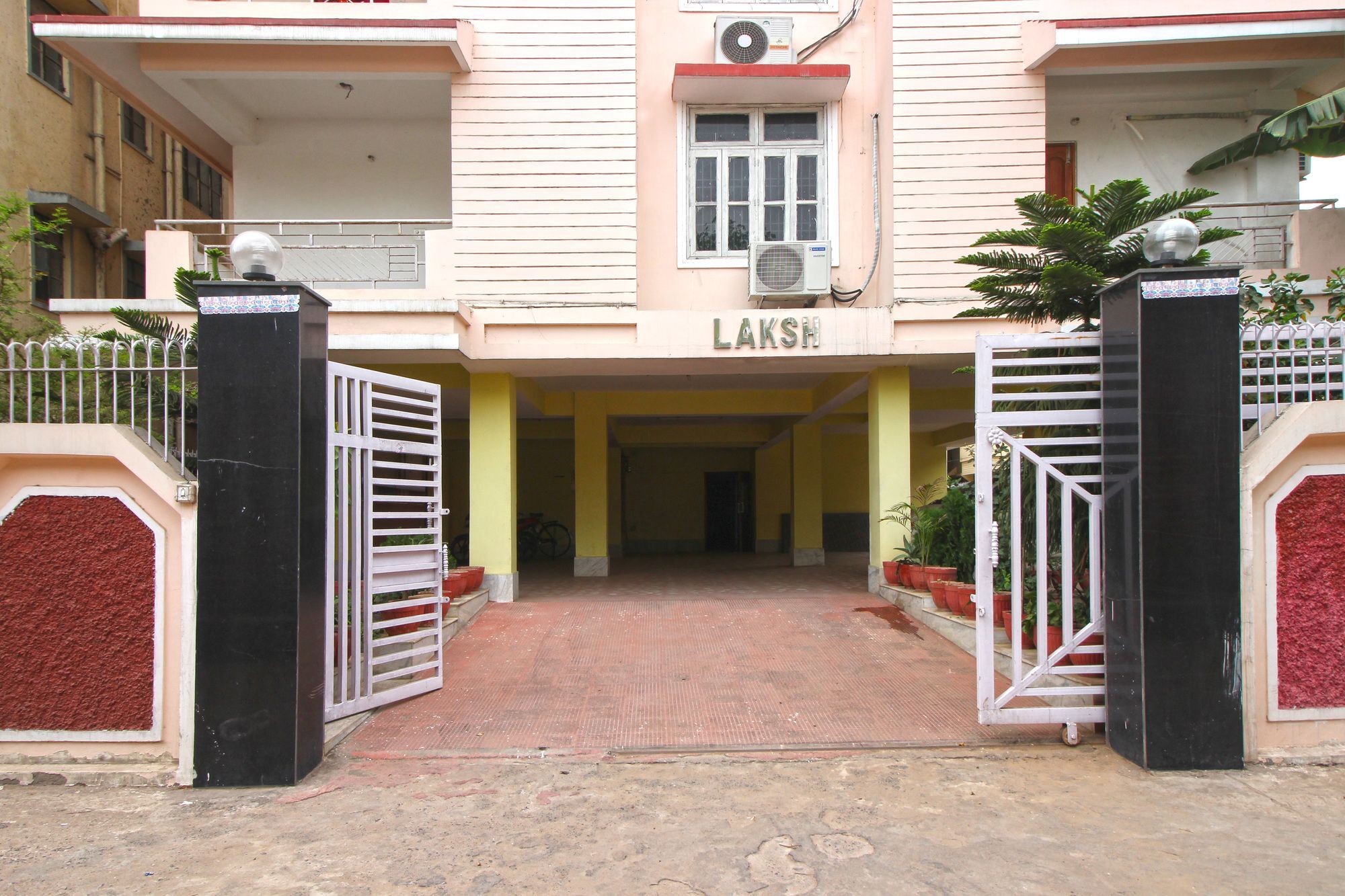 Hotel Oyo 4988 Near Bailey Road Danapur Exterior foto